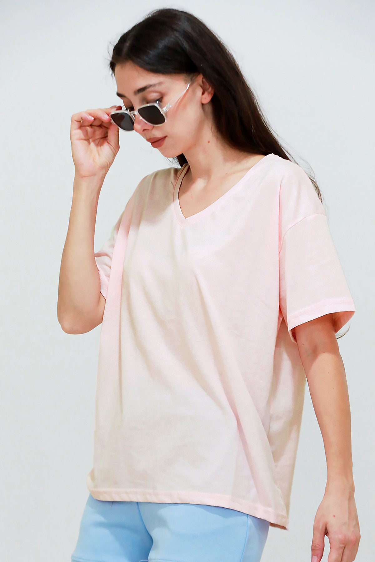 Kadın V Yaka Oversize T-Shirt Pudra