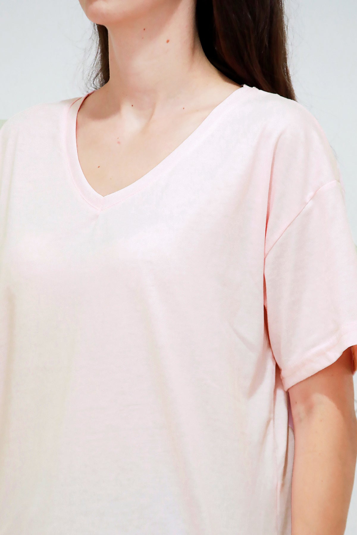 Kadın V Yaka Oversize T-Shirt Pudra