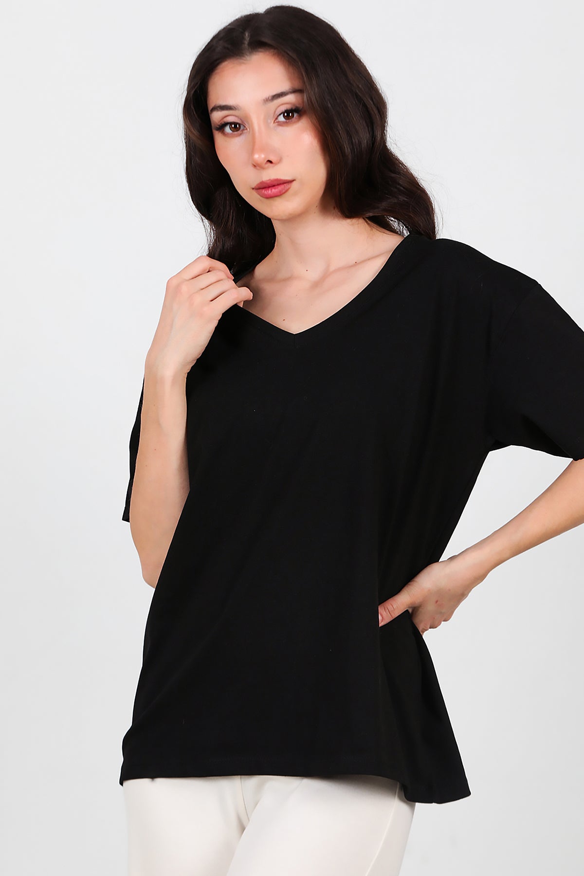 Kadın V Yaka Oversize T-Shirt Siyah