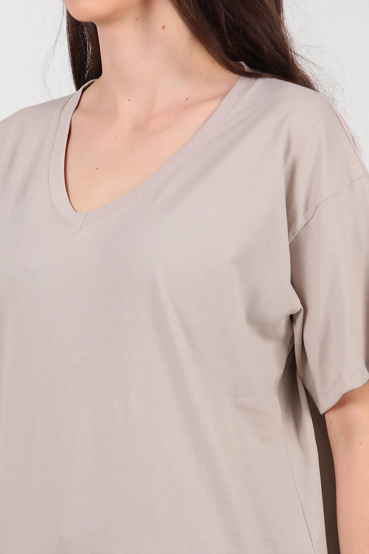 Kadın V Yaka Oversize T-Shirt Vizon