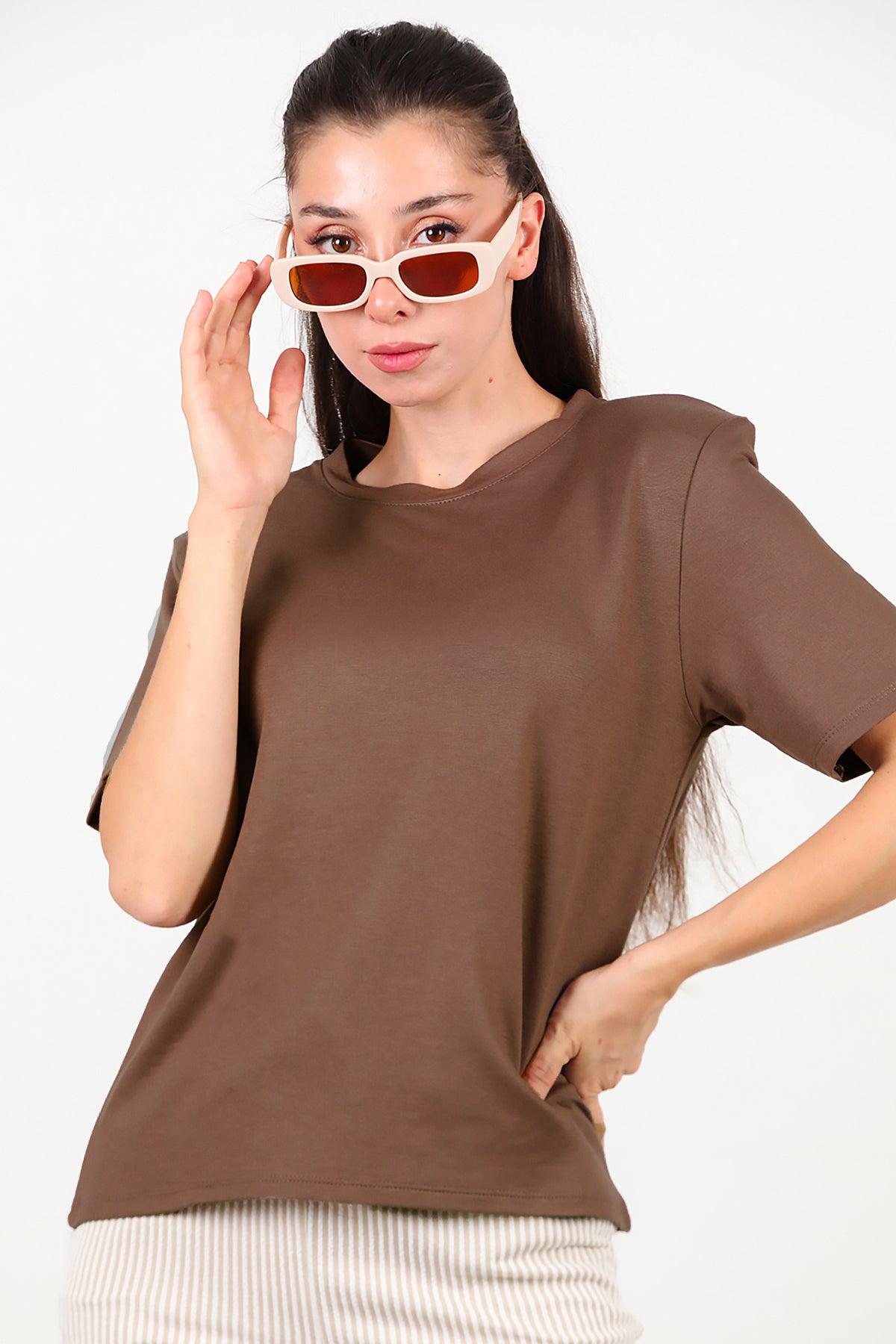 Kadın Bisiklet Yaka Vatkalı T-shirt Kahverengi