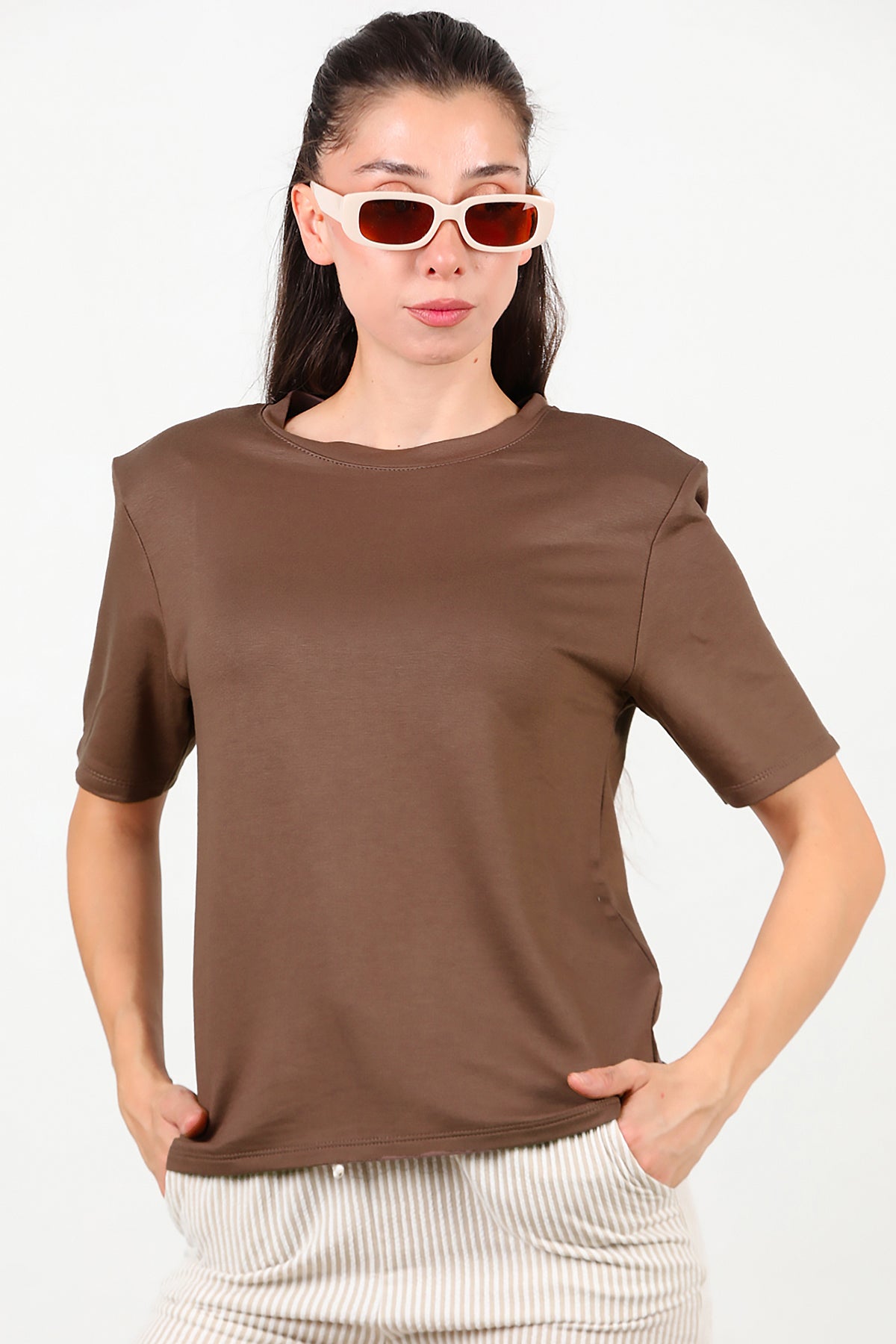 Kadın Bisiklet Yaka Vatkalı T-shirt Kahverengi