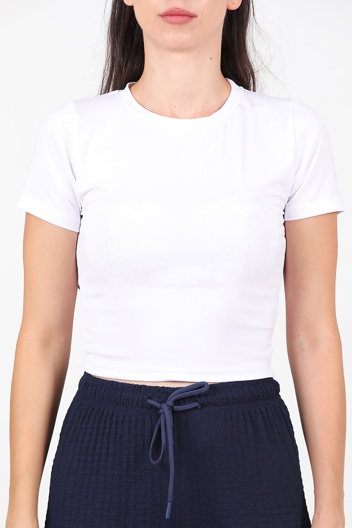 Kadın Bisiklet Yaka Crop T-Shirt Beyaz