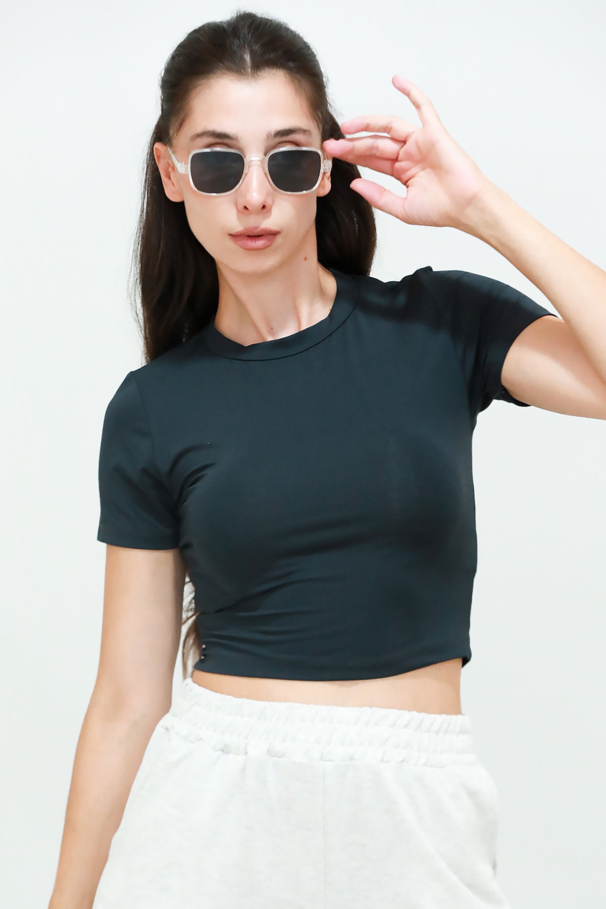 Kadın Bisiklet Yaka Crop T-Shirt Füme