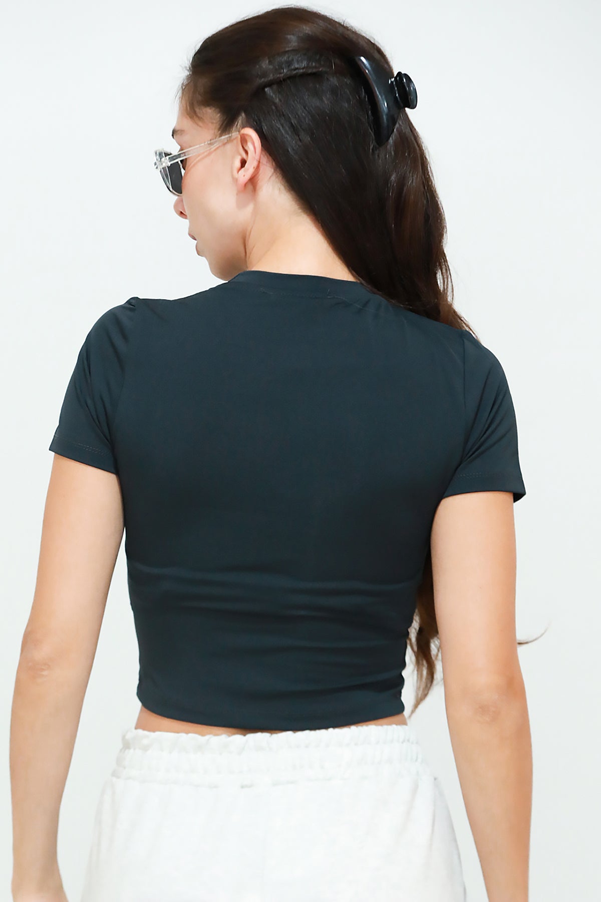 Kadın Bisiklet Yaka Crop T-Shirt Füme