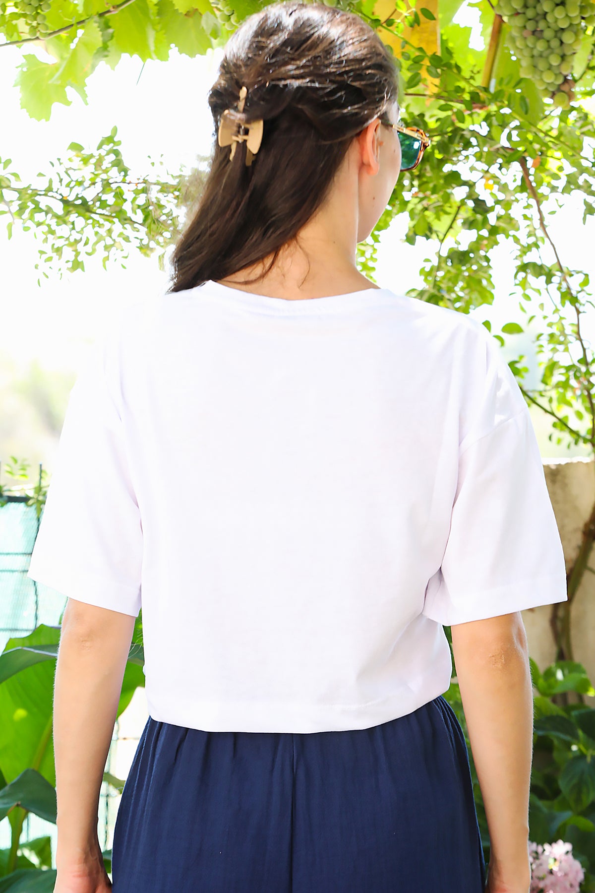 Kadın V Yaka Kısa T-Shirt Beyaz