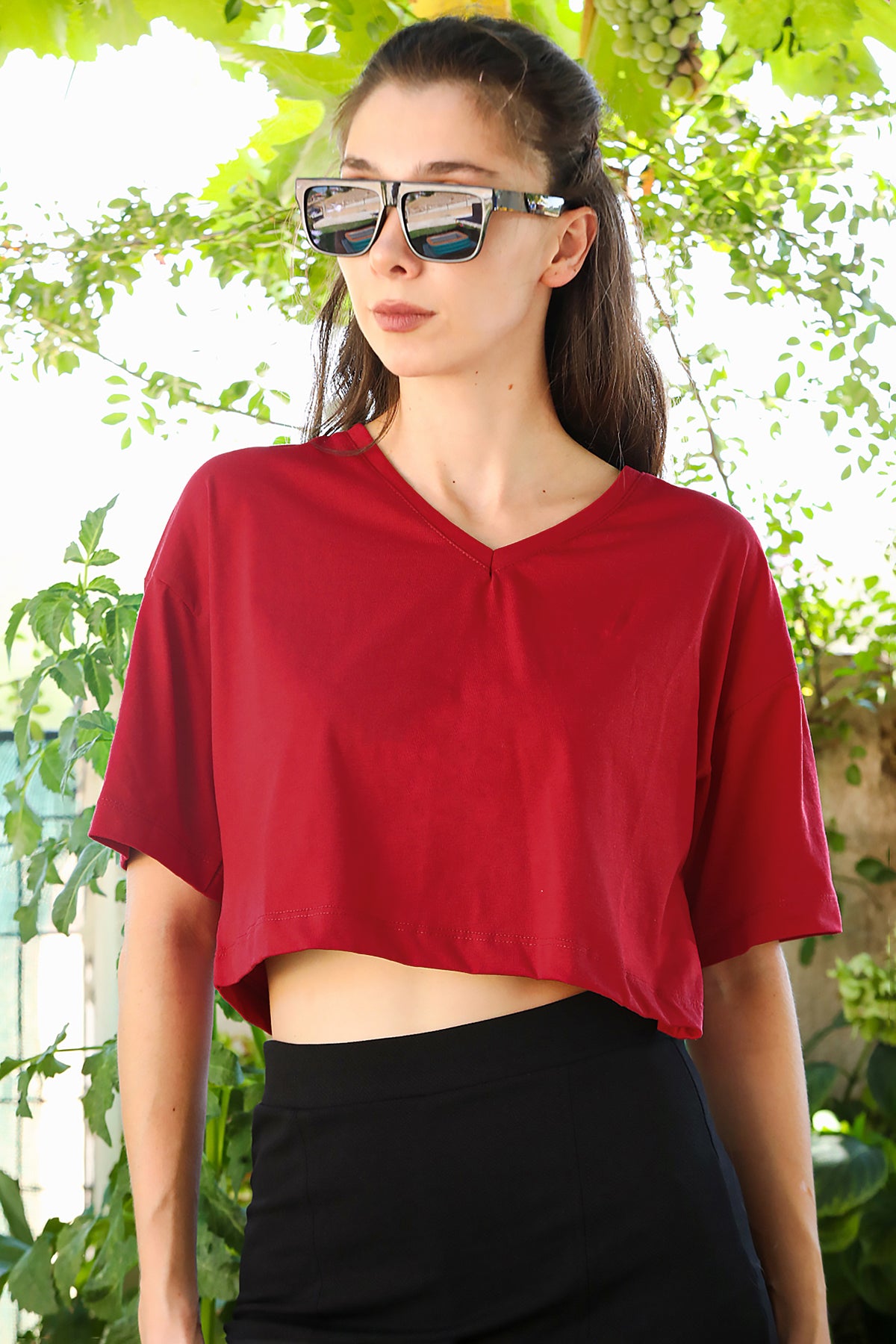 Kadın V Yaka Kısa T-Shirt Kırmızı