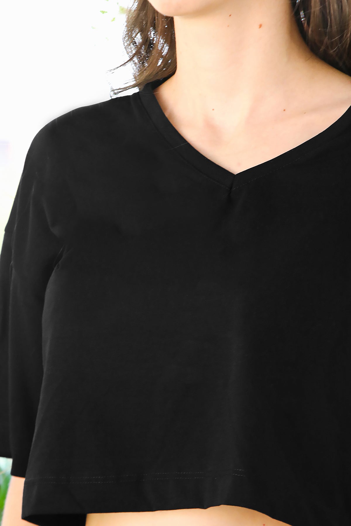 Kadın V Yaka Kısa T-Shirt Siyah