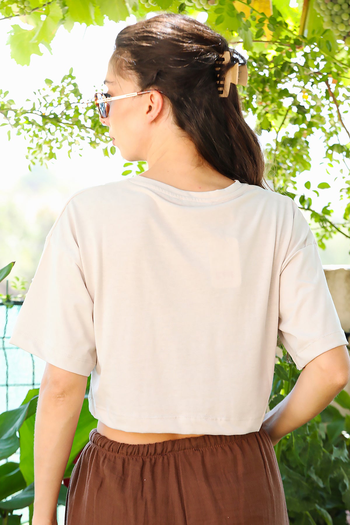 Kadın V Yaka Kısa T-Shirt Taş