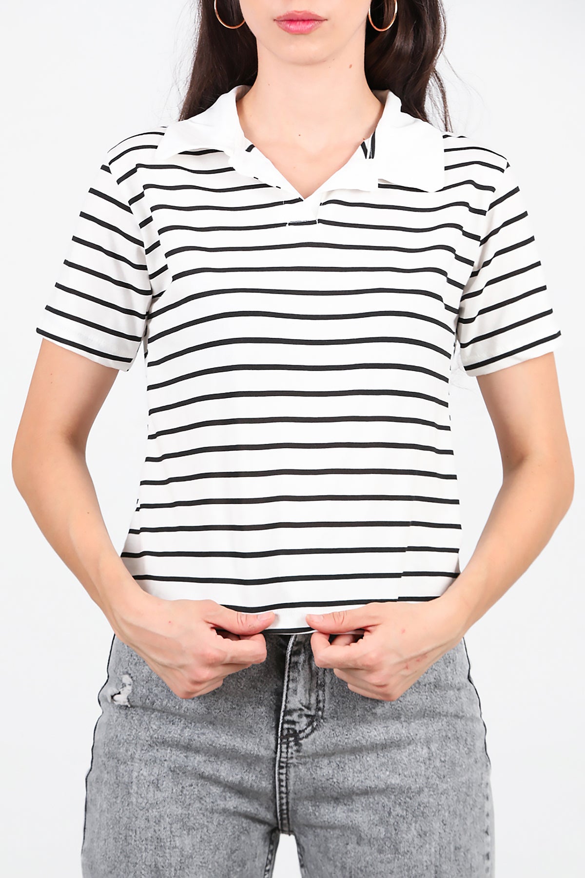 Kadın Çizgili Yakalı T-Shirt Siyah