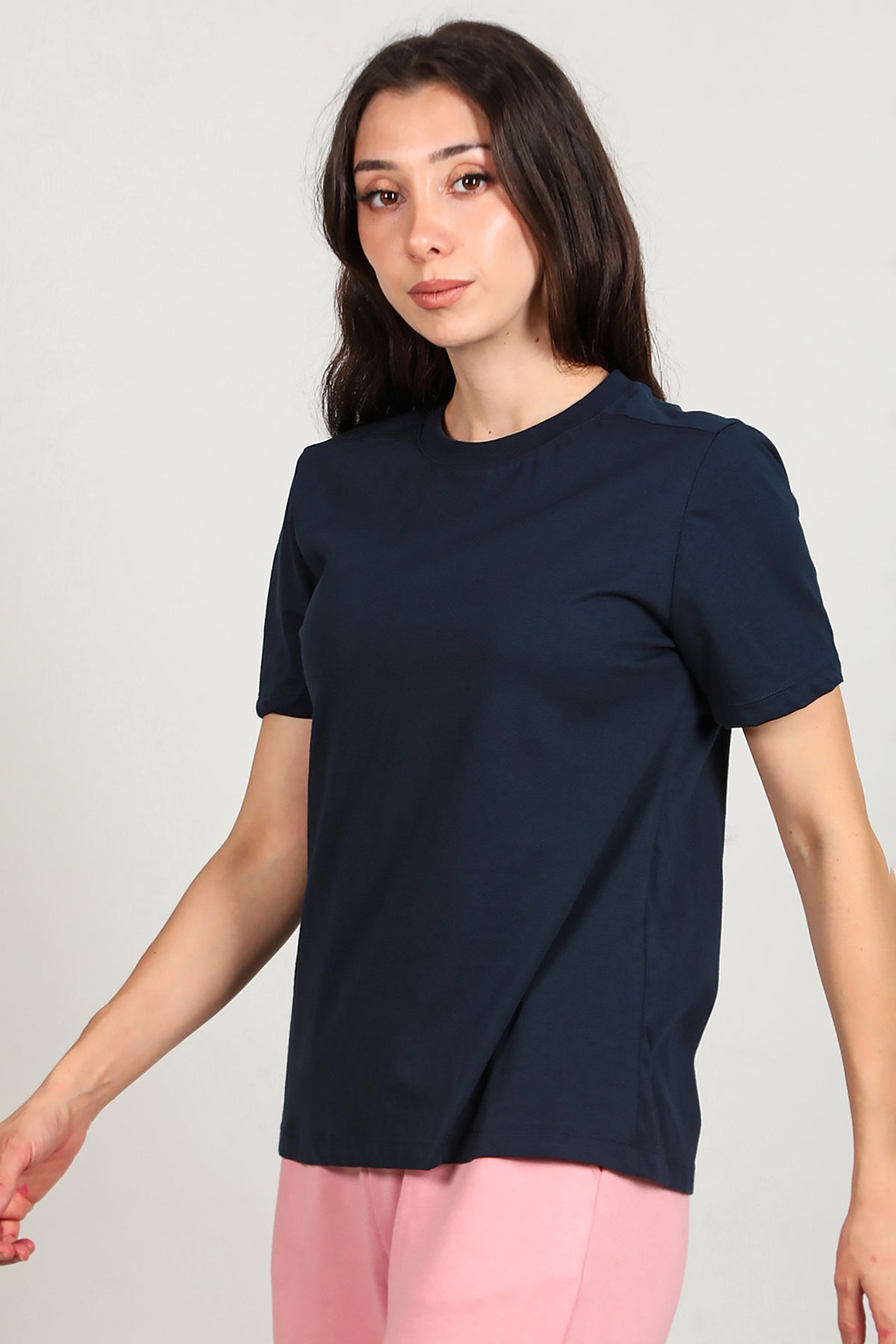 Kadın Omzu Çimalı Basic T-Shirt Lacivert
