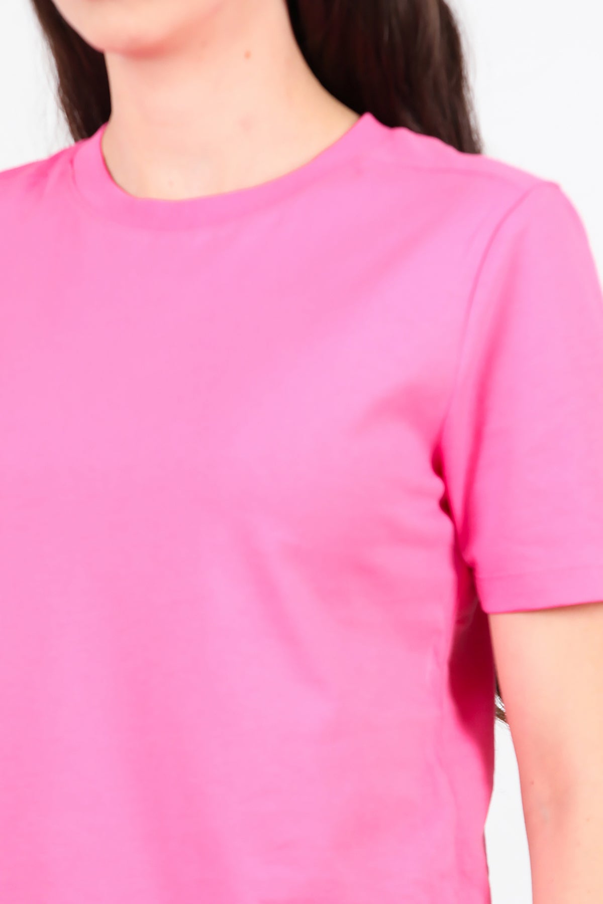 Kadın Omzu Çimalı Basic T-Shirt Pembe