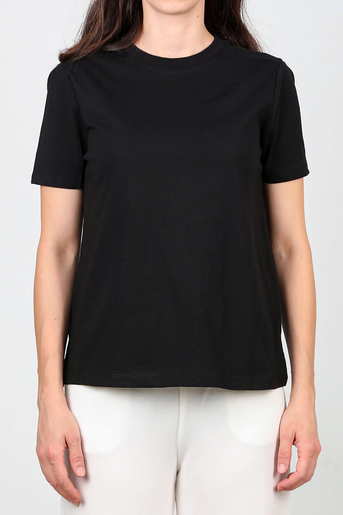 Kadın Omzu Çimalı Basic T-Shirt Siyah