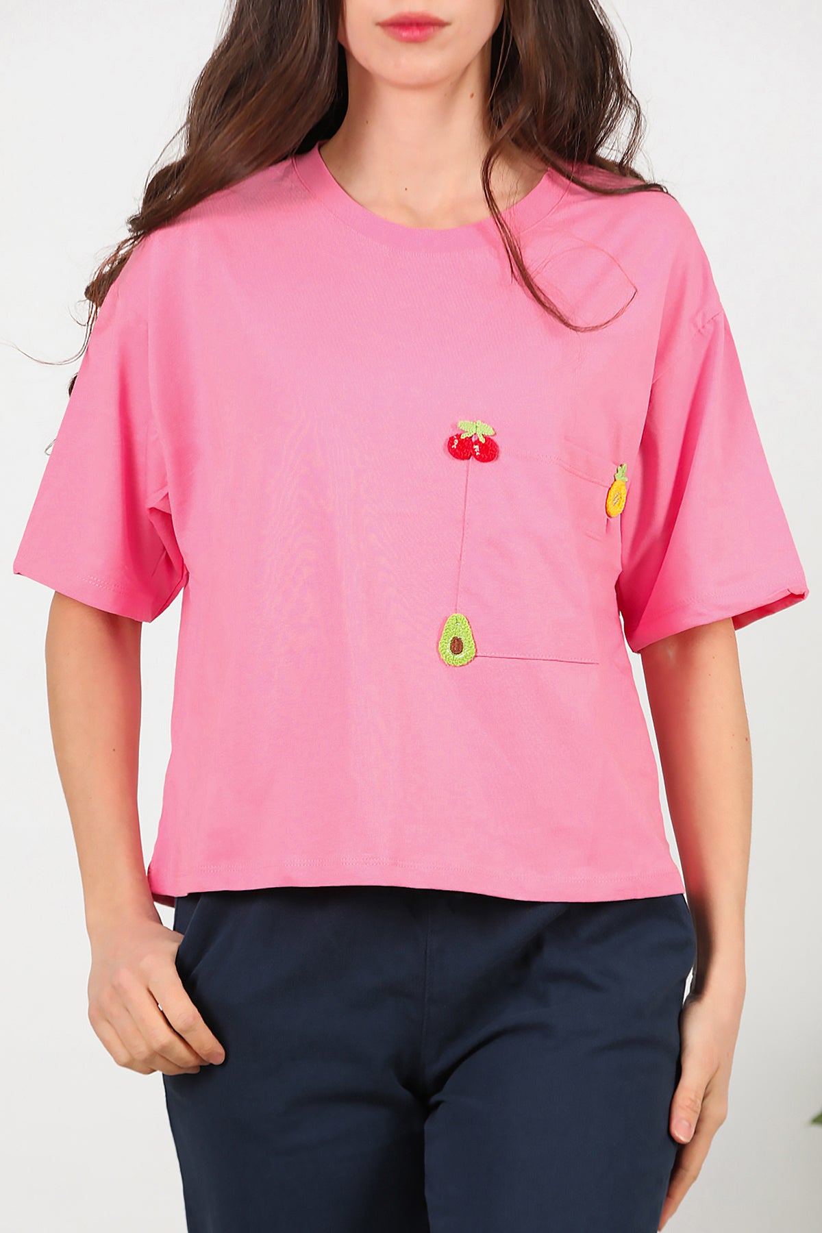 Kadın Kiraz Nakışlı T-Shirt Pembe