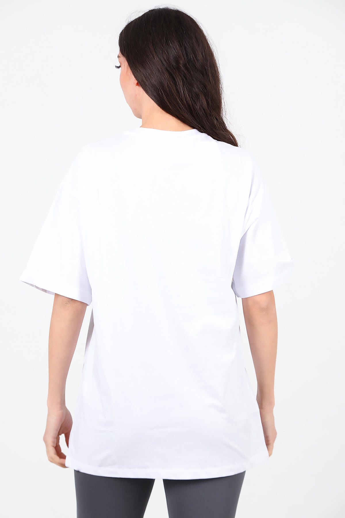 Kadın Pullu Baskılı Oversize T-Shirt Beyaz