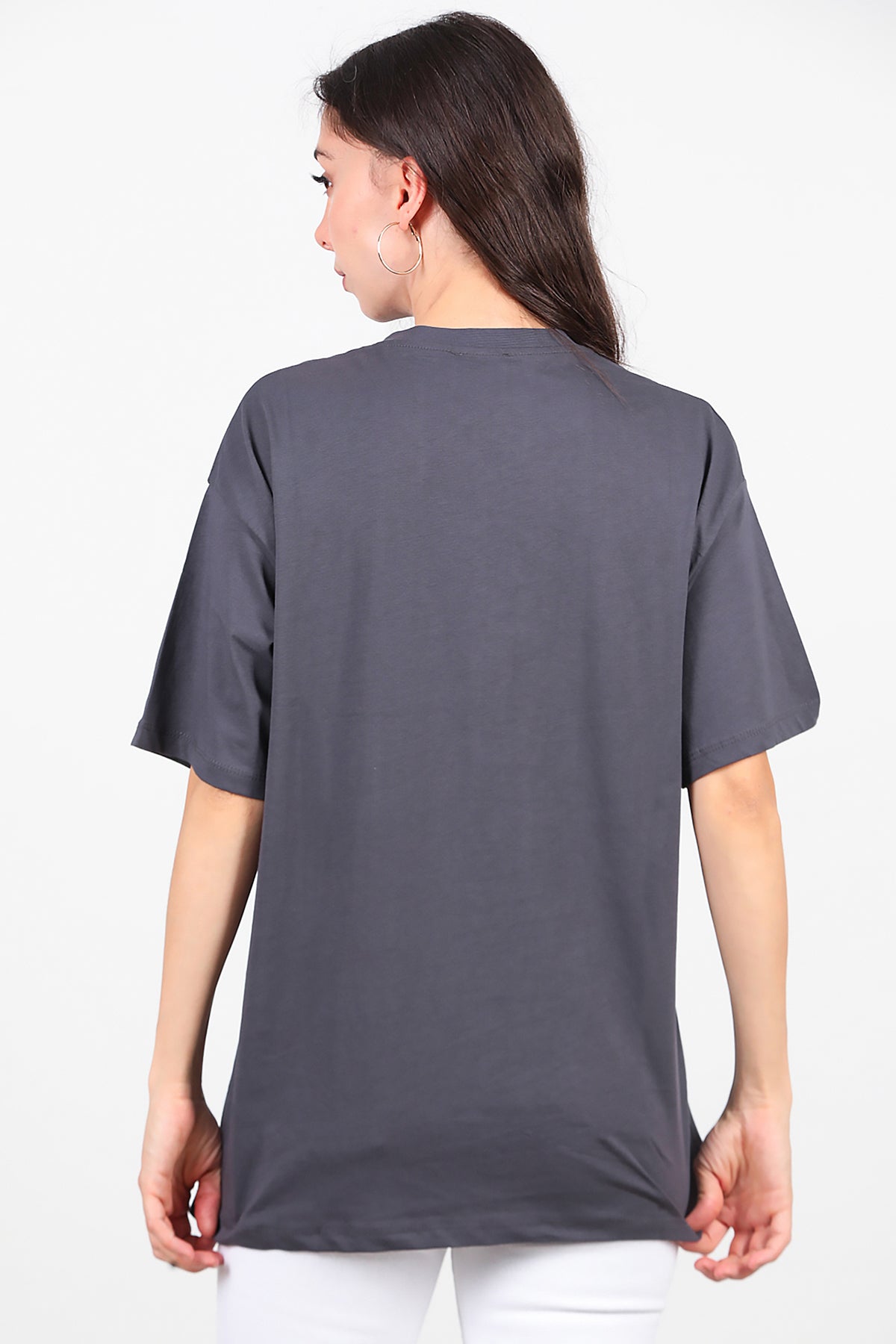 Kadın Taş Nakış İşlemeli T-Shirt Füme