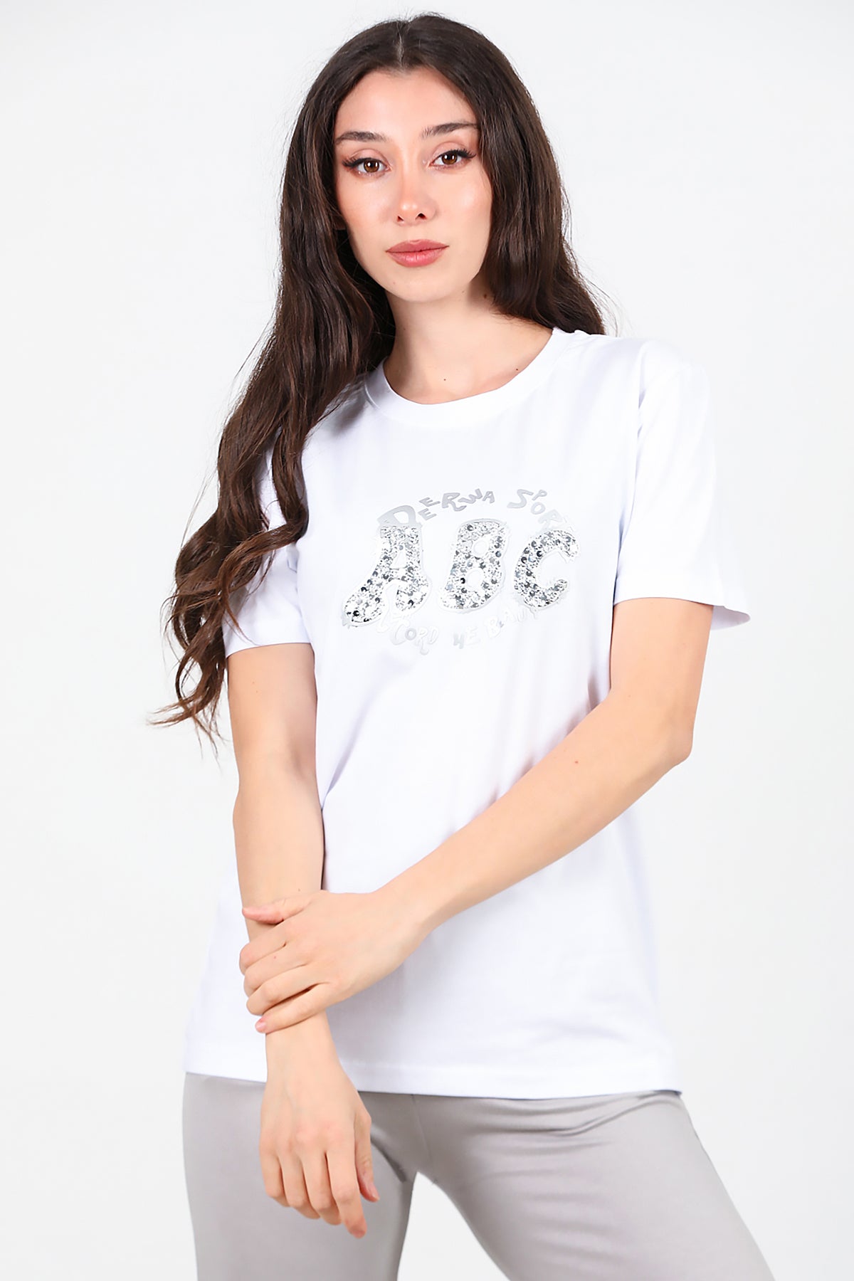 Kadın Bisiklet Yaka Pul İşlemeli T-Shirt Beyaz