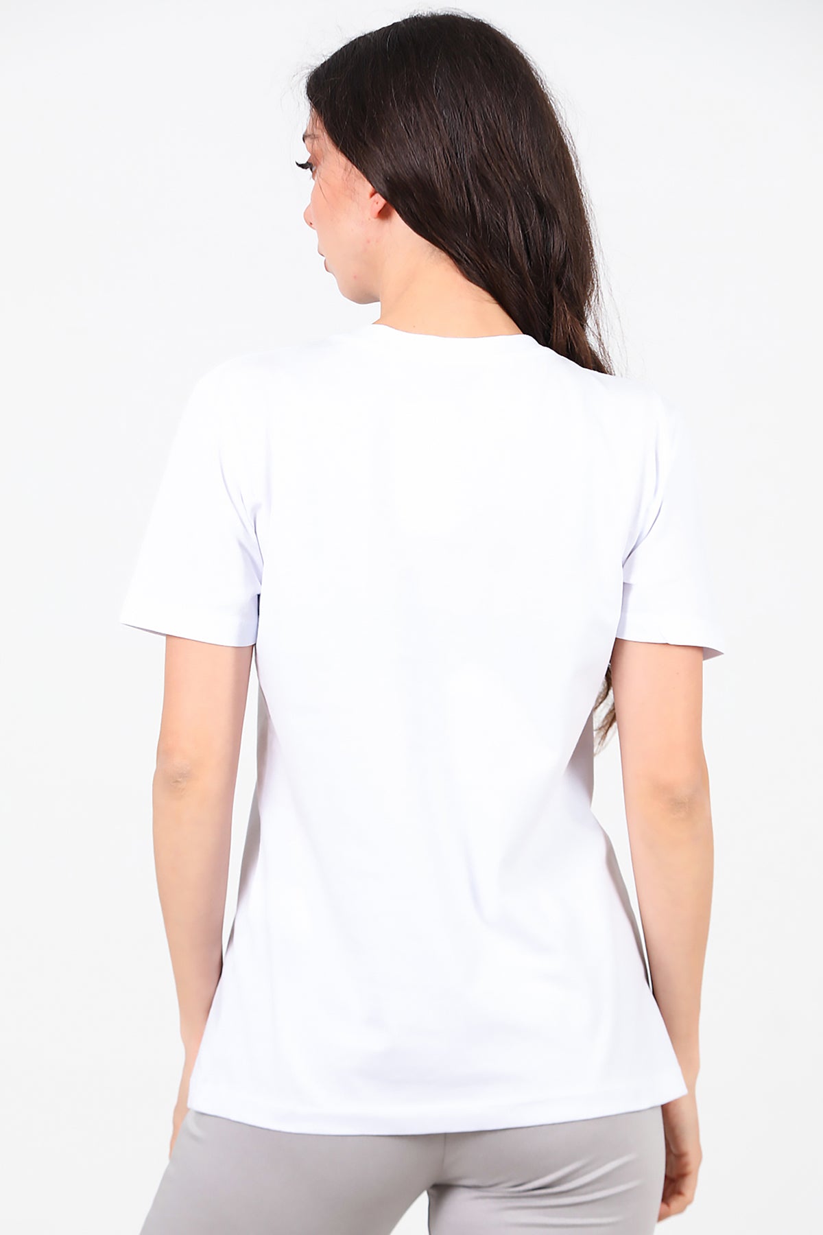 Kadın Bisiklet Yaka Pul İşlemeli T-Shirt Beyaz