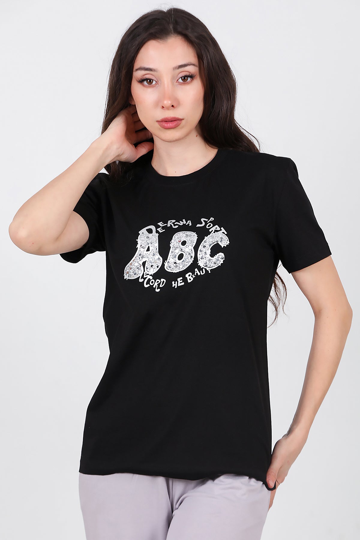 Kadın Bisiklet Yaka Pul İşlemeli T-Shirt Siyah
