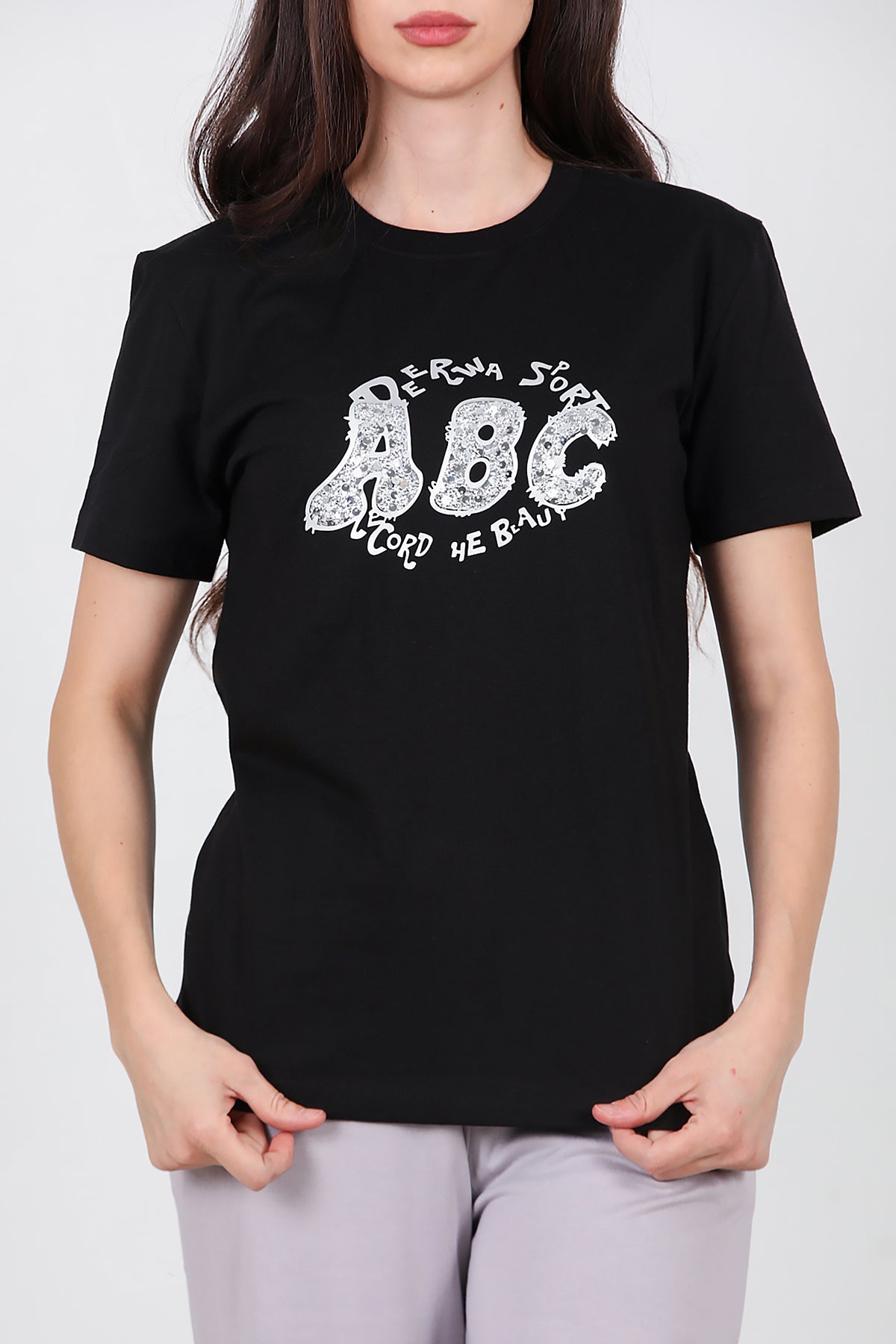 Kadın Bisiklet Yaka Pul İşlemeli T-Shirt Siyah