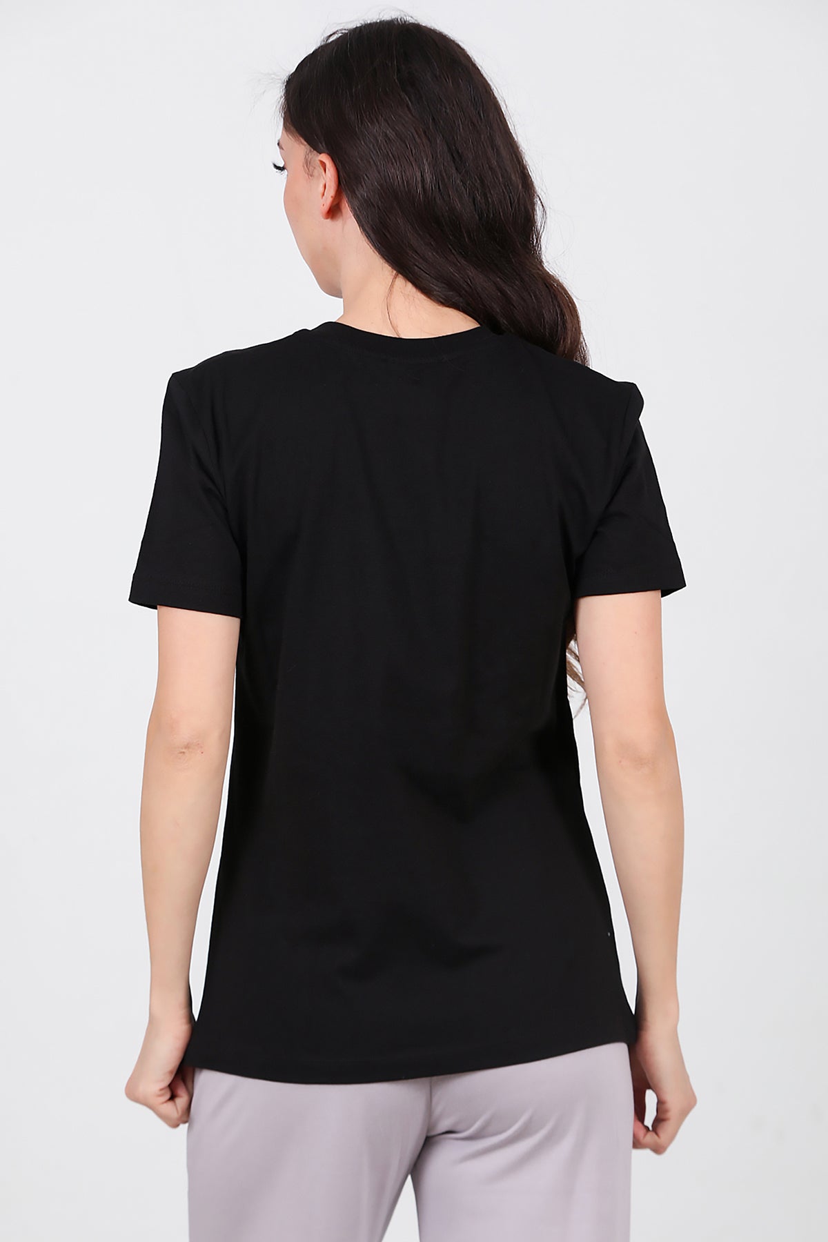 Kadın Bisiklet Yaka Pul İşlemeli T-Shirt Siyah