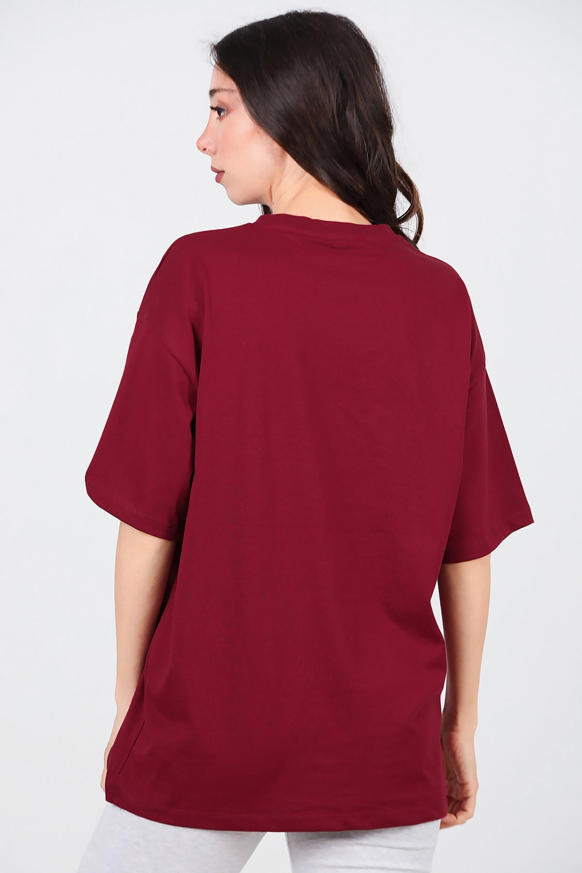 Kadın Bisiklet Yaka Kelebek Pullu T-Shirt Bordo