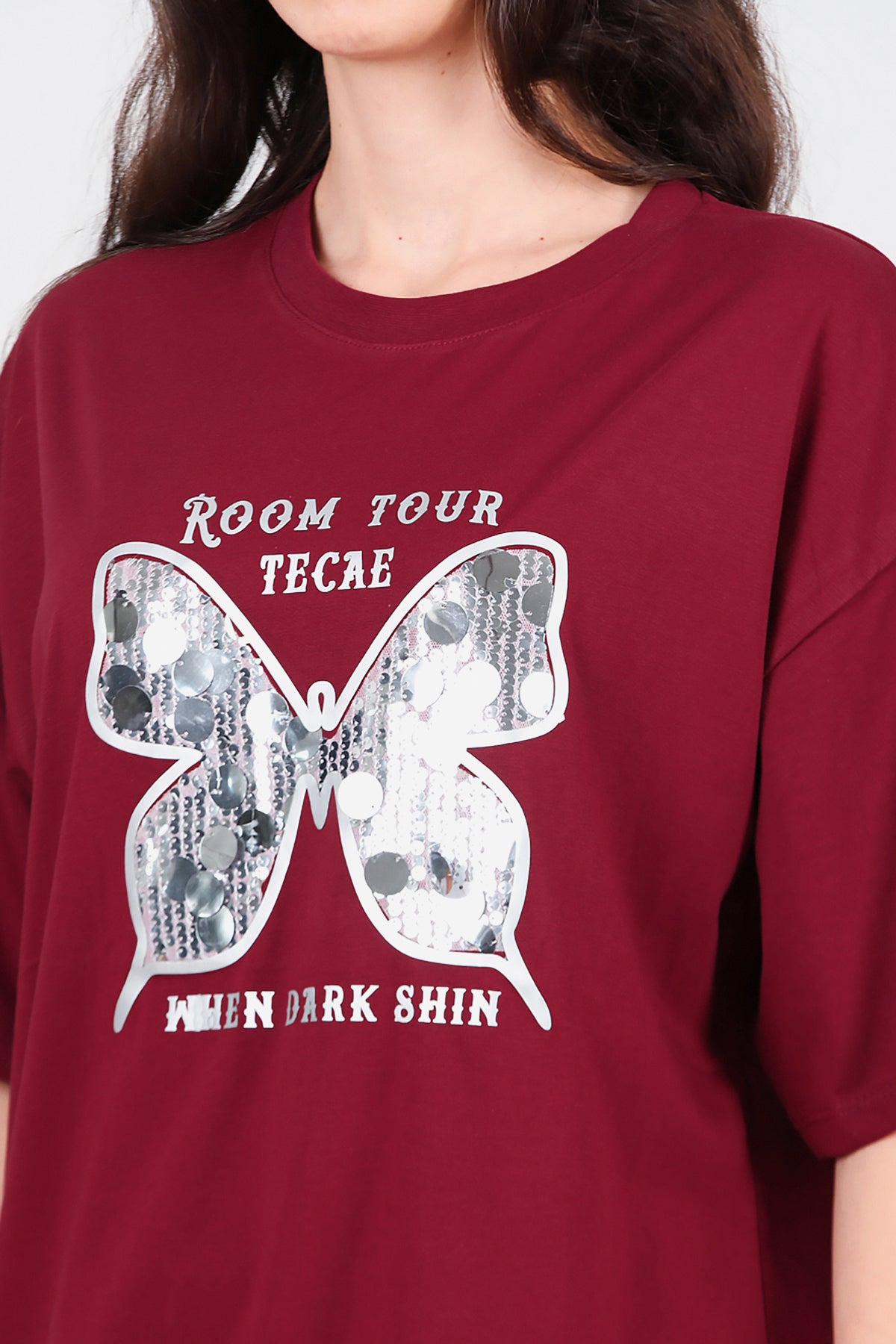 Kadın Bisiklet Yaka Kelebek Pullu T-Shirt Bordo
