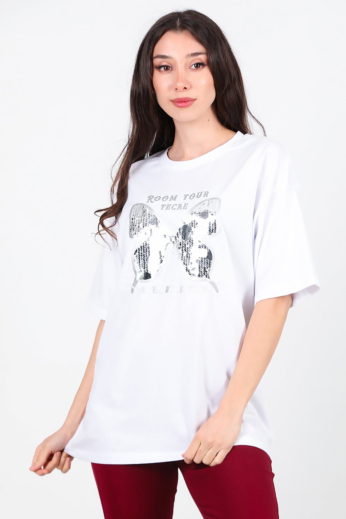 Kadın Bisiklet Yaka Kelebek Pullu T-Shirt Beyaz