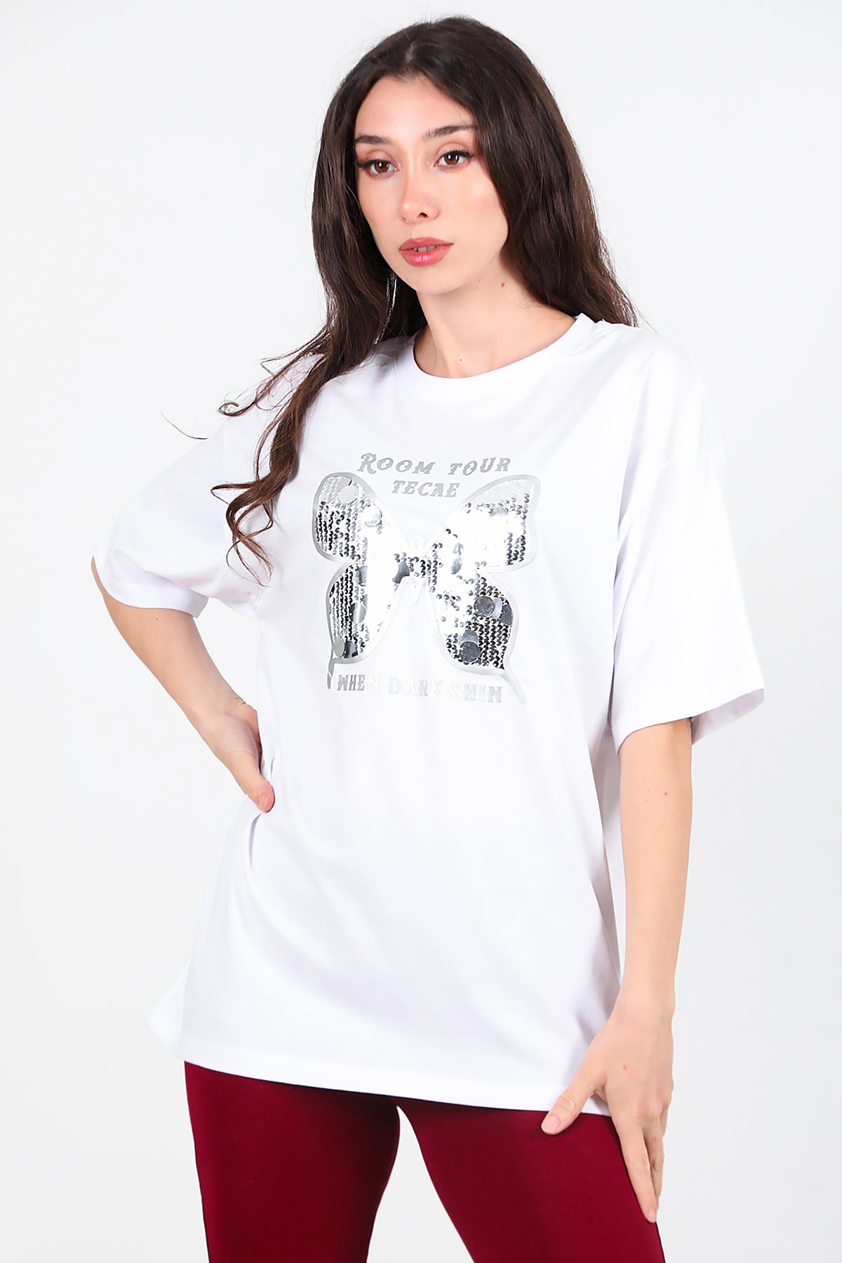 Kadın Bisiklet Yaka Kelebek Pullu T-Shirt Beyaz