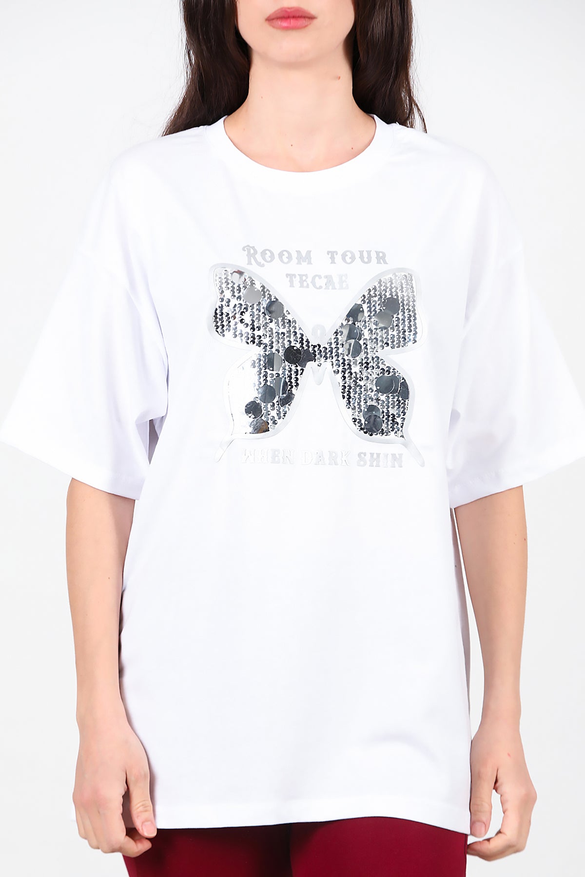 Kadın Bisiklet Yaka Kelebek Pullu T-Shirt Beyaz
