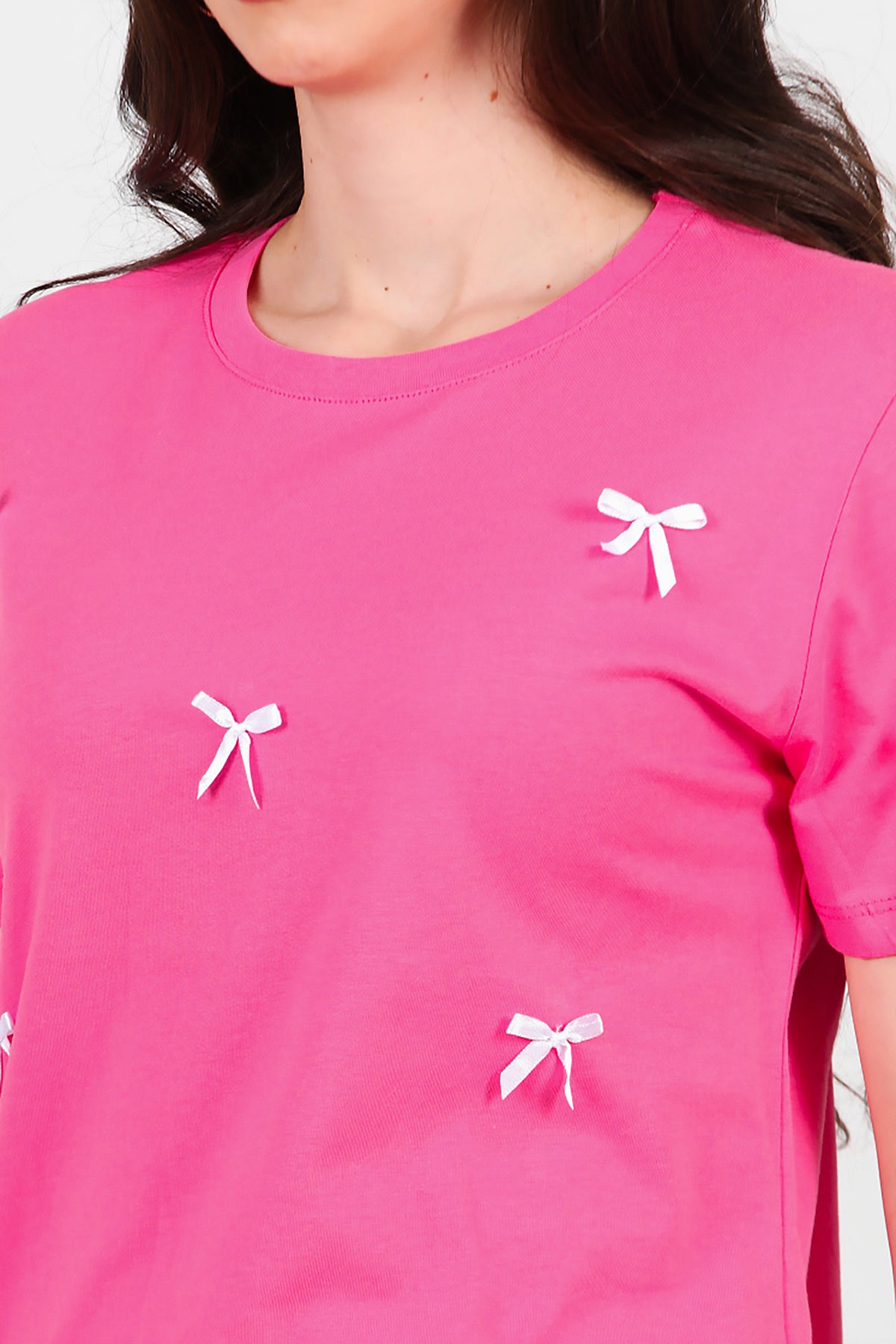 Kadın Bisiklet Yaka Fiyonklu T-Shirt Pembe