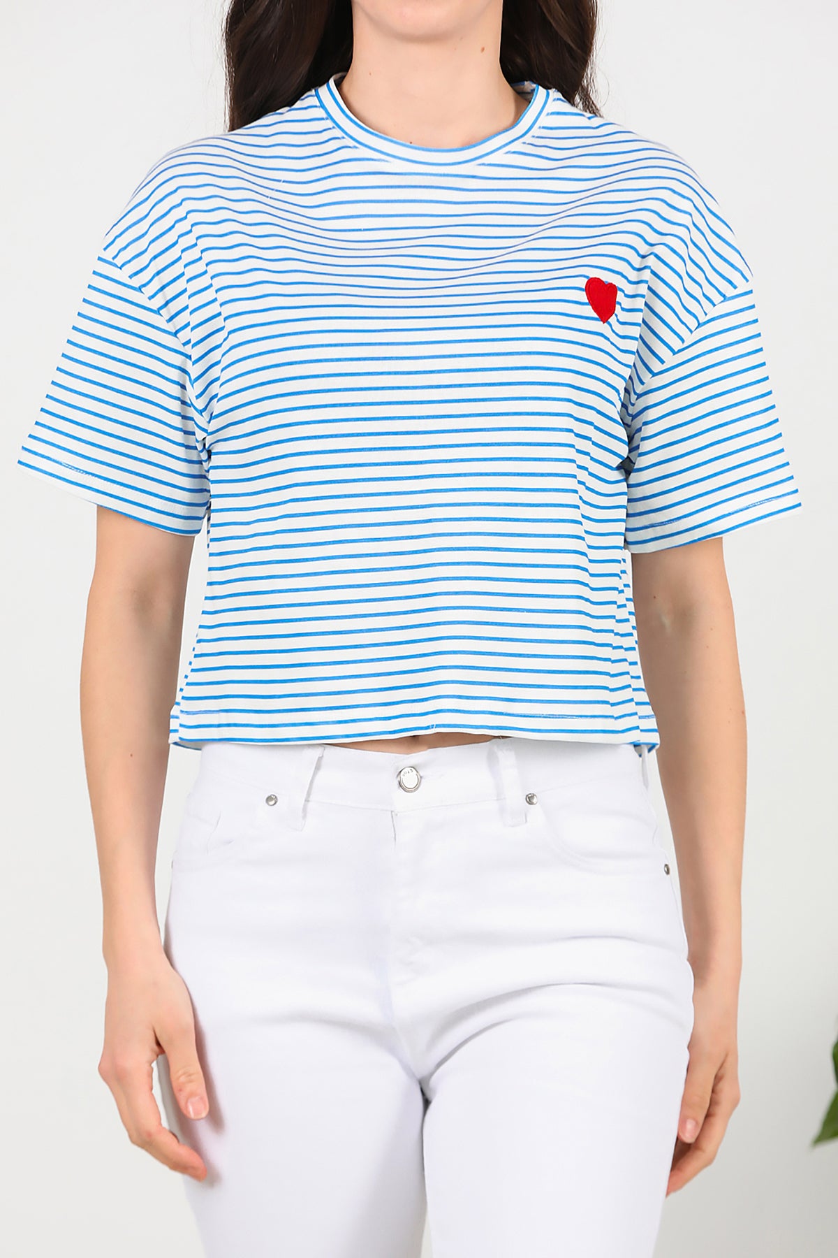Kadın Kalp Nakışlı Kısa T-Shirt Mavi