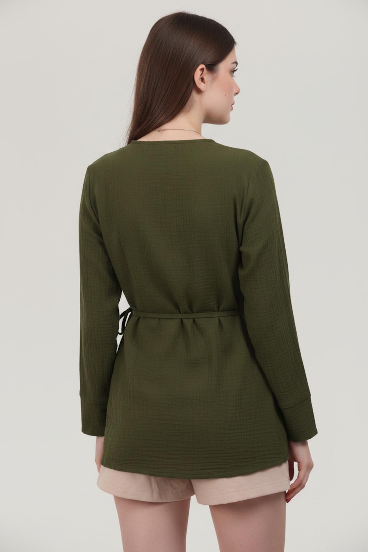 Kadın Müslin Kruvaze Kimono Tunik Haki - Model Üzerinde Görünüm