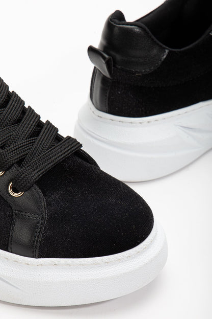Nerina Siyah Kadife Kalın Tabanlı Gold Detaylı Sneakers