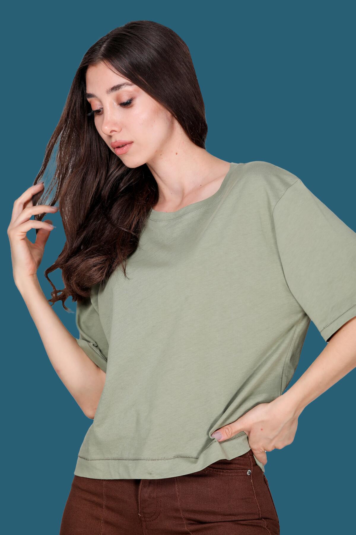 Kadın Bisiklet Yaka T-Shirt  Haki