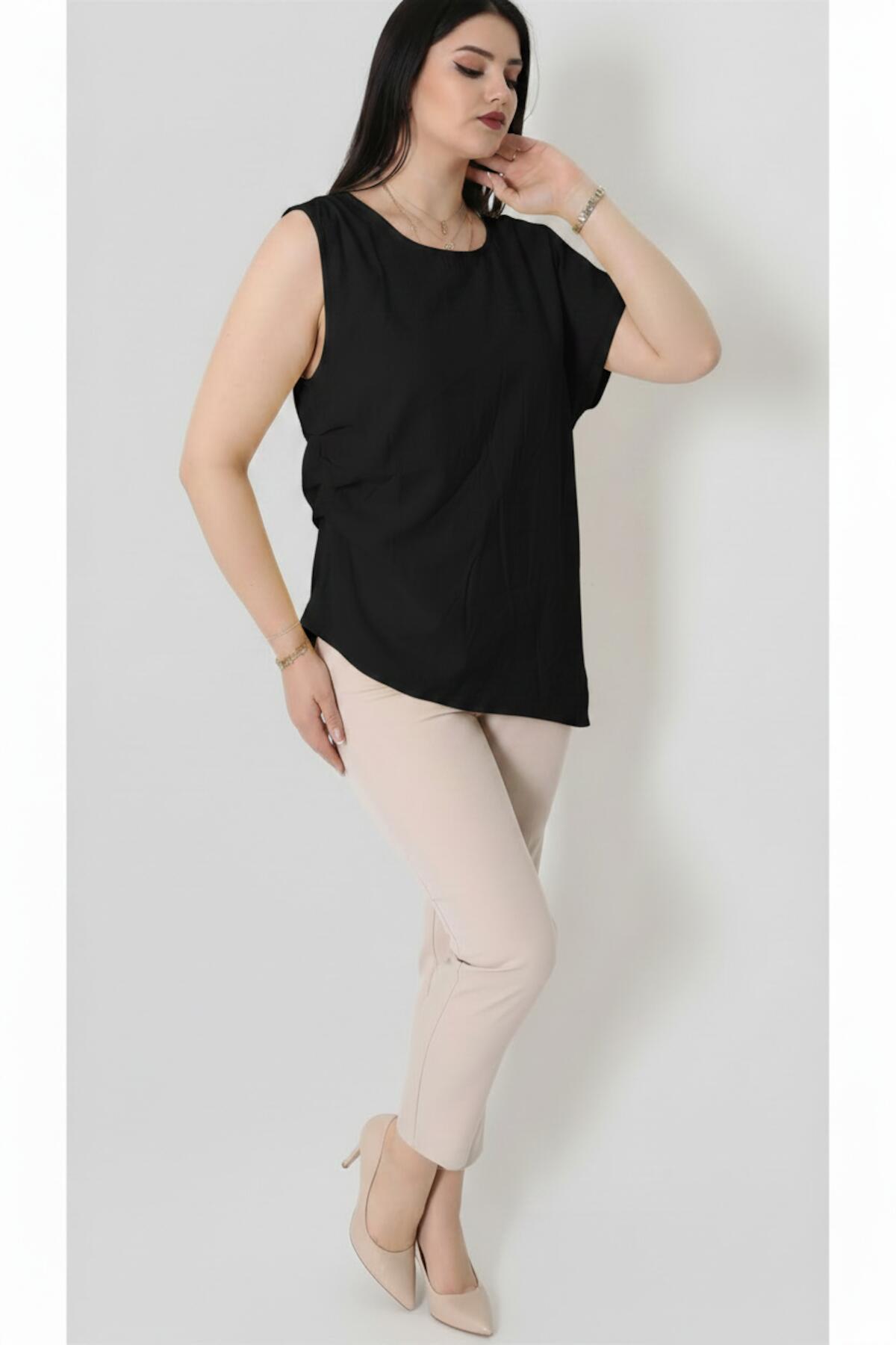 Kadın Tencel Yanı Pileli Bluz  Siyah