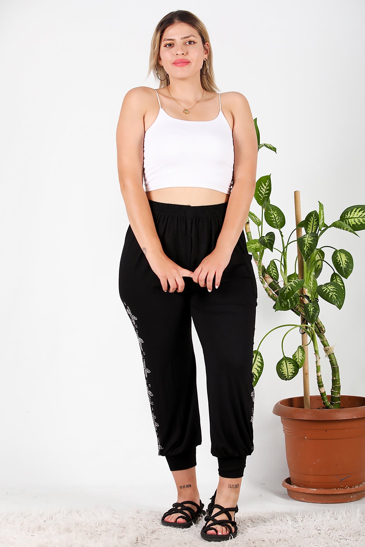 Büyük Beden Yanları Taşlı Şalvar Black