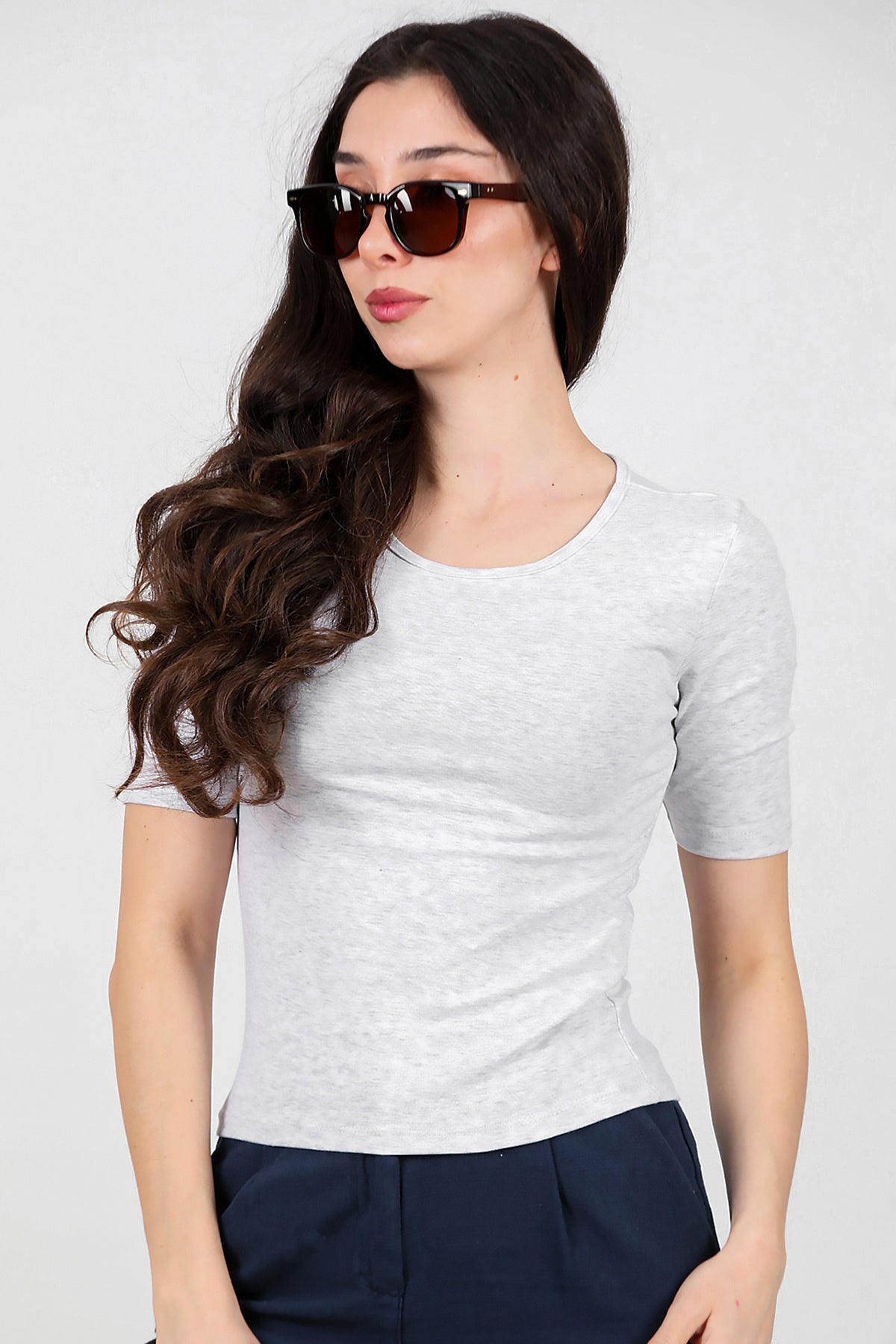 Kadın Bisiklet Yaka T- Shirt Gri