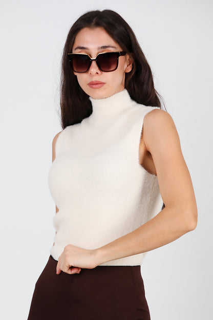 Kadın Kolsuz Balıkçı Yaka Sakallı Bluz Krem