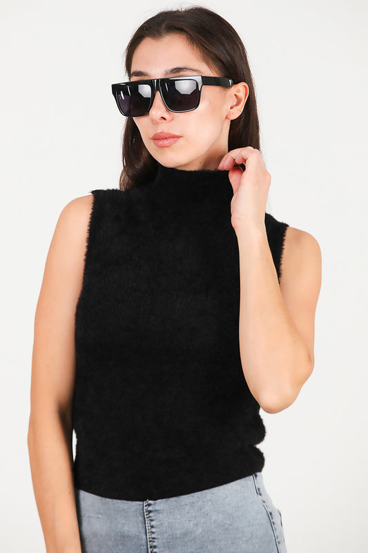 Kadın Kolsuz Balıkçı Yaka Sakallı Bluz Siyah