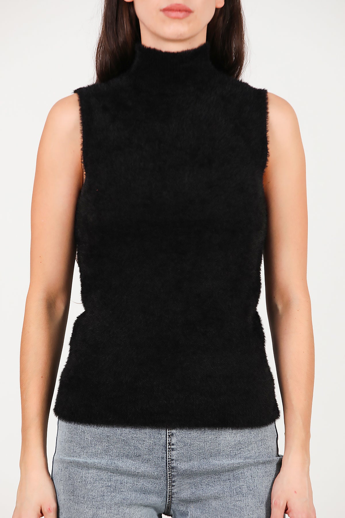 Kadın Kolsuz Balıkçı Yaka Sakallı Bluz Siyah