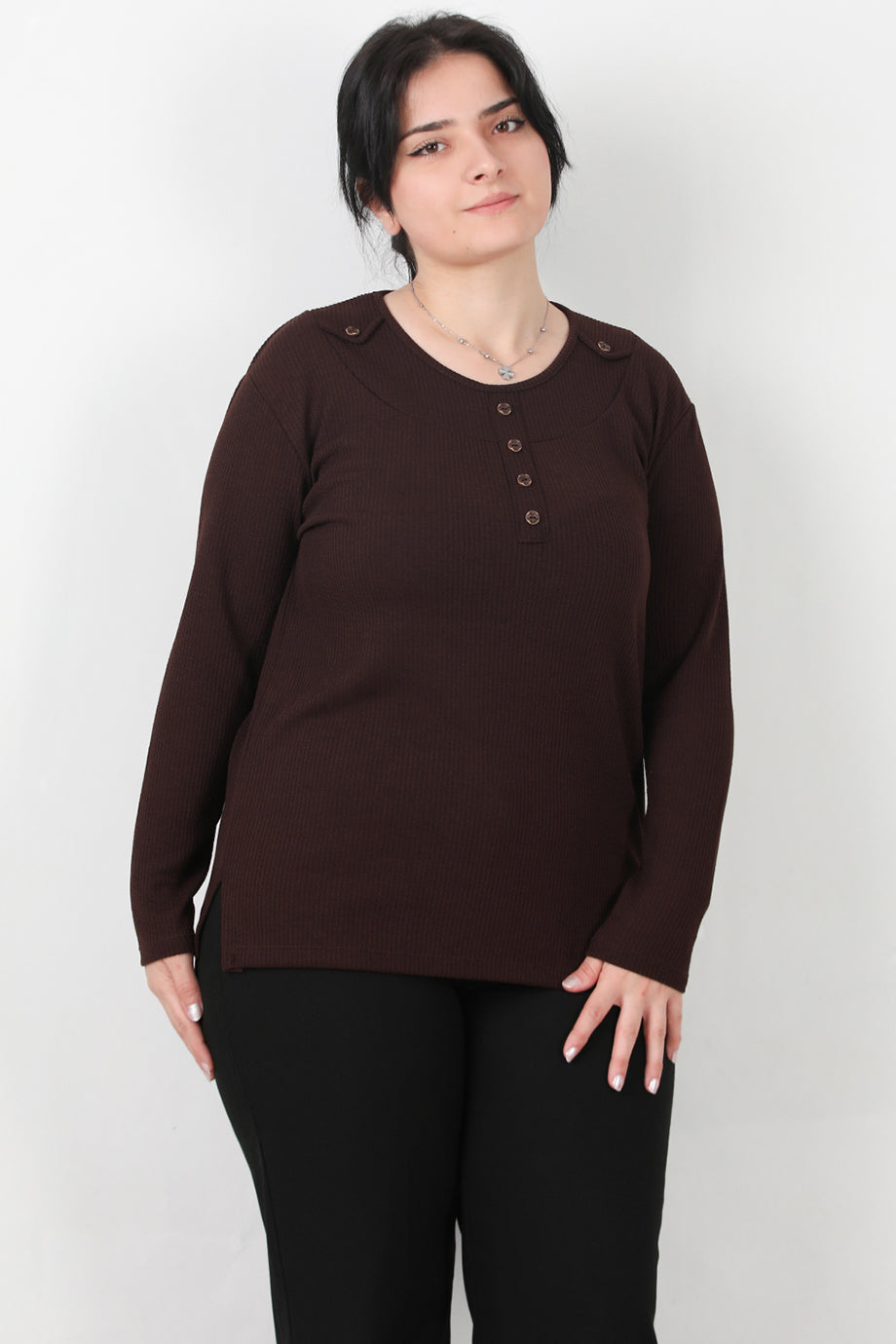 Refina Büyük Beden Önü Ve Yaka Düğmeli Bluz Kahverengi