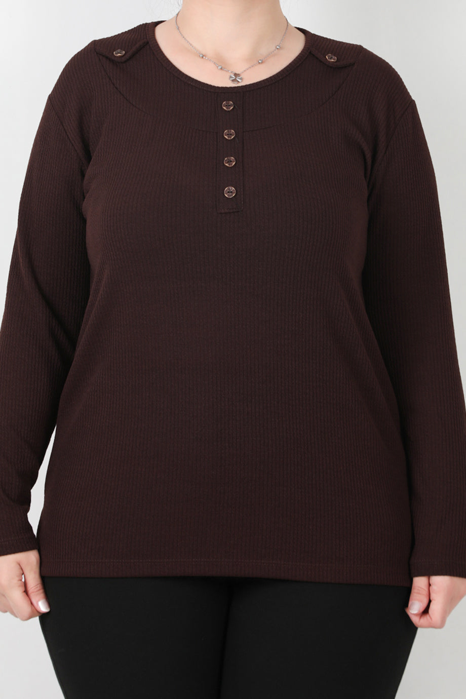 Refina Büyük Beden Önü Ve Yaka Düğmeli Bluz Kahverengi