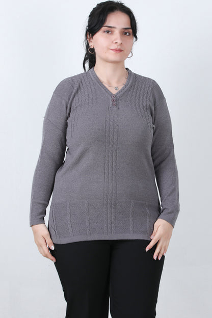 Curvyn Büyük Beden V Yaka 3 Düğmeli Bluz Gri