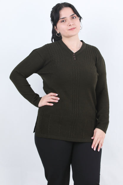 Curvyn Büyük Beden V Yaka 3 Düğmeli Bluz Haki