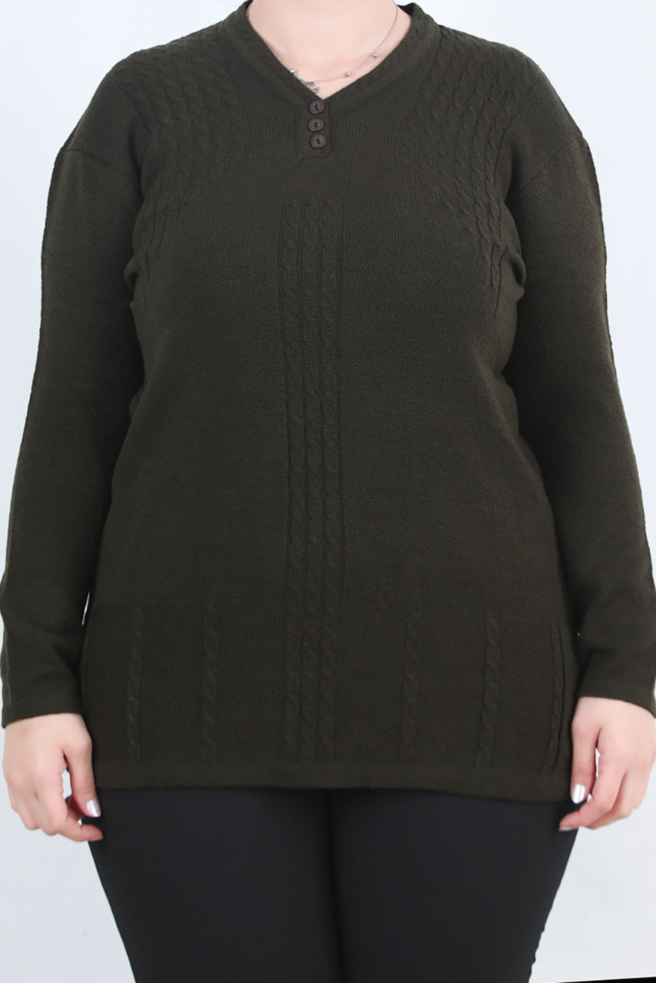 Curvyn Büyük Beden V Yaka 3 Düğmeli Bluz Haki