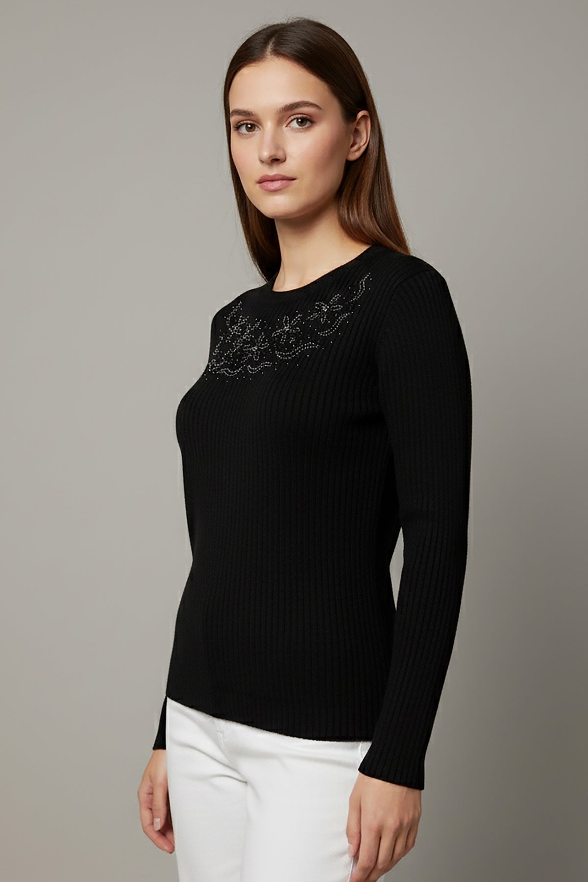 Büyük Beden Çiçek Taş İşlemeli Bluz Siyah