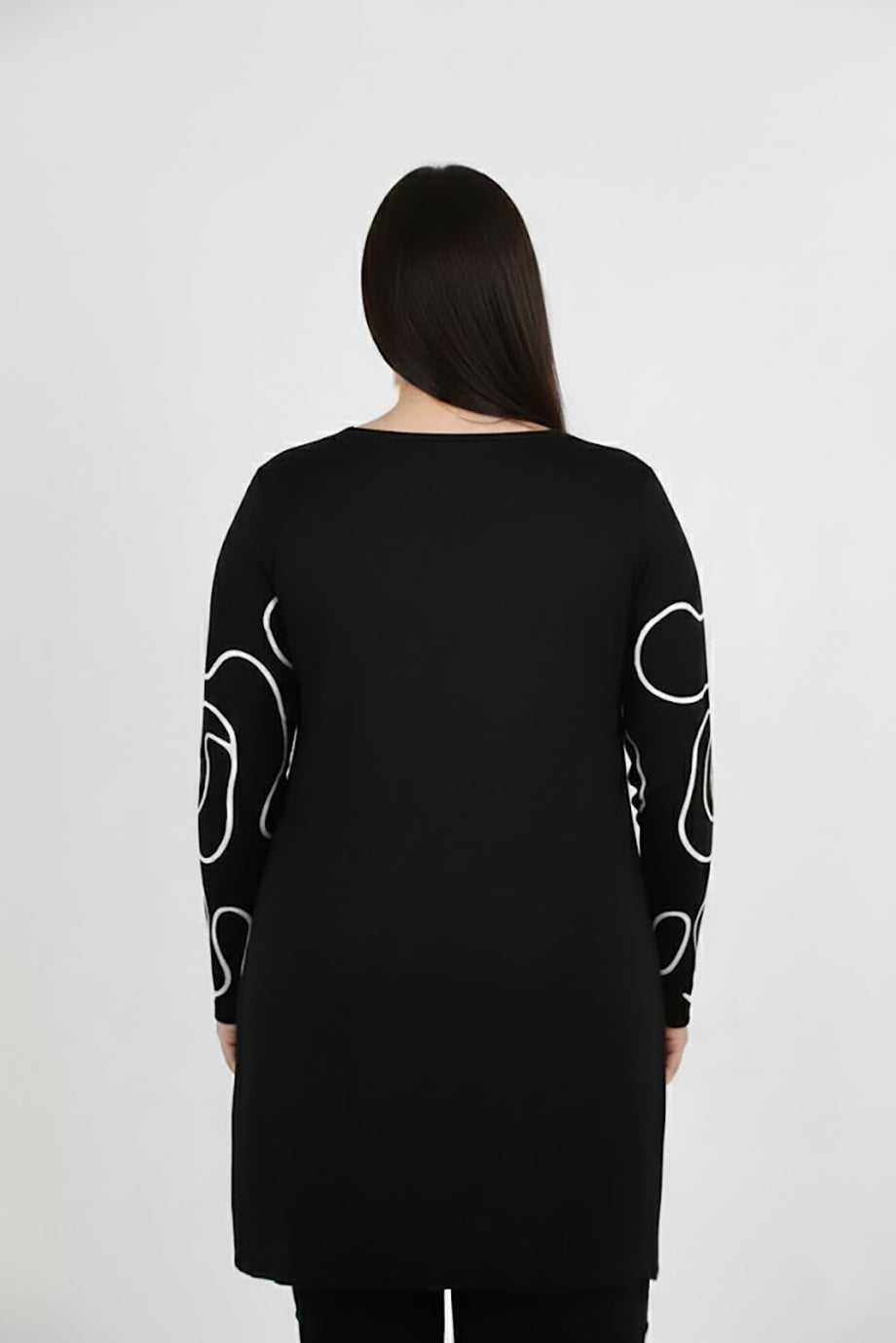 Detaila Büyük Beden Ön İşlemeli Bluz Siyah