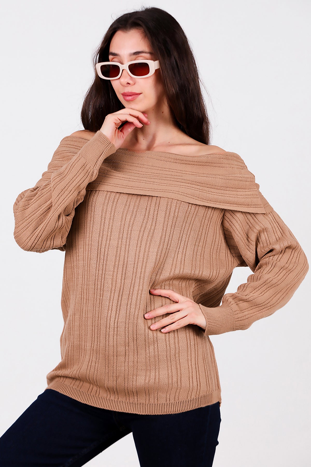 Kadın Madonna Yaka Triko Bluz Bej