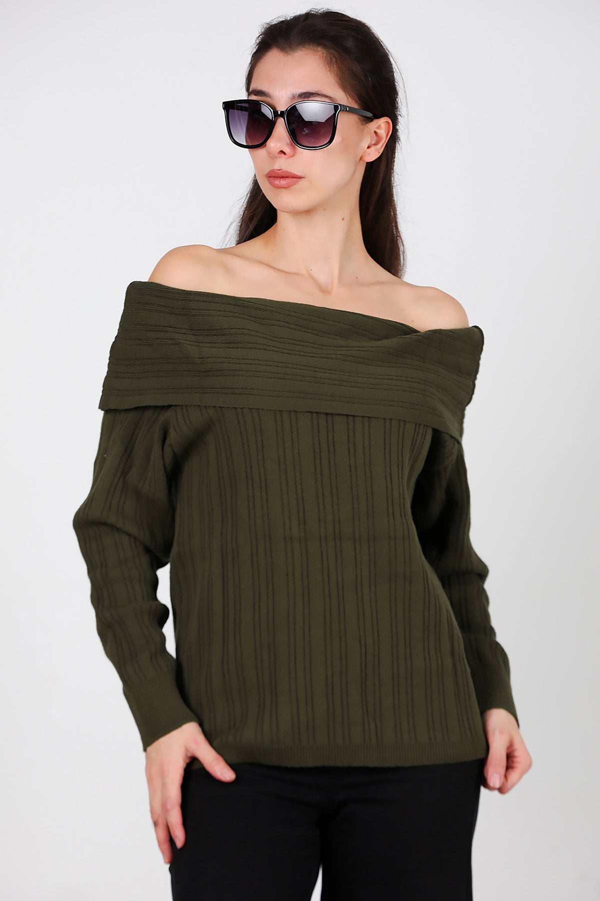 Kadın Madonna Yaka Triko Bluz Haki